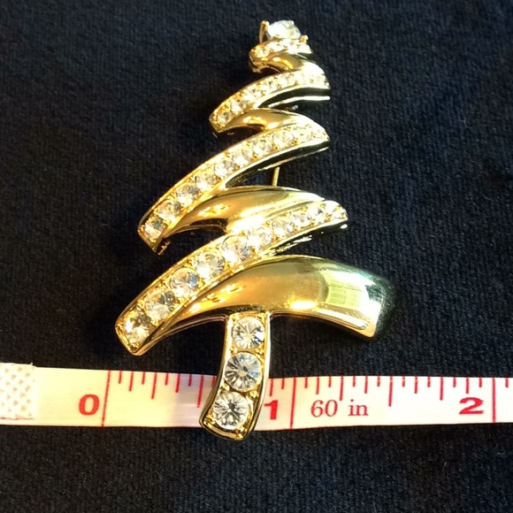 Vintage New Monet Christmas Tree Brooch in Box - Picture 5 of 6